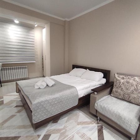 Апартаменти Уютная квартира-студия ЖК Lotus Terrace Алмати Екстер'єр фото